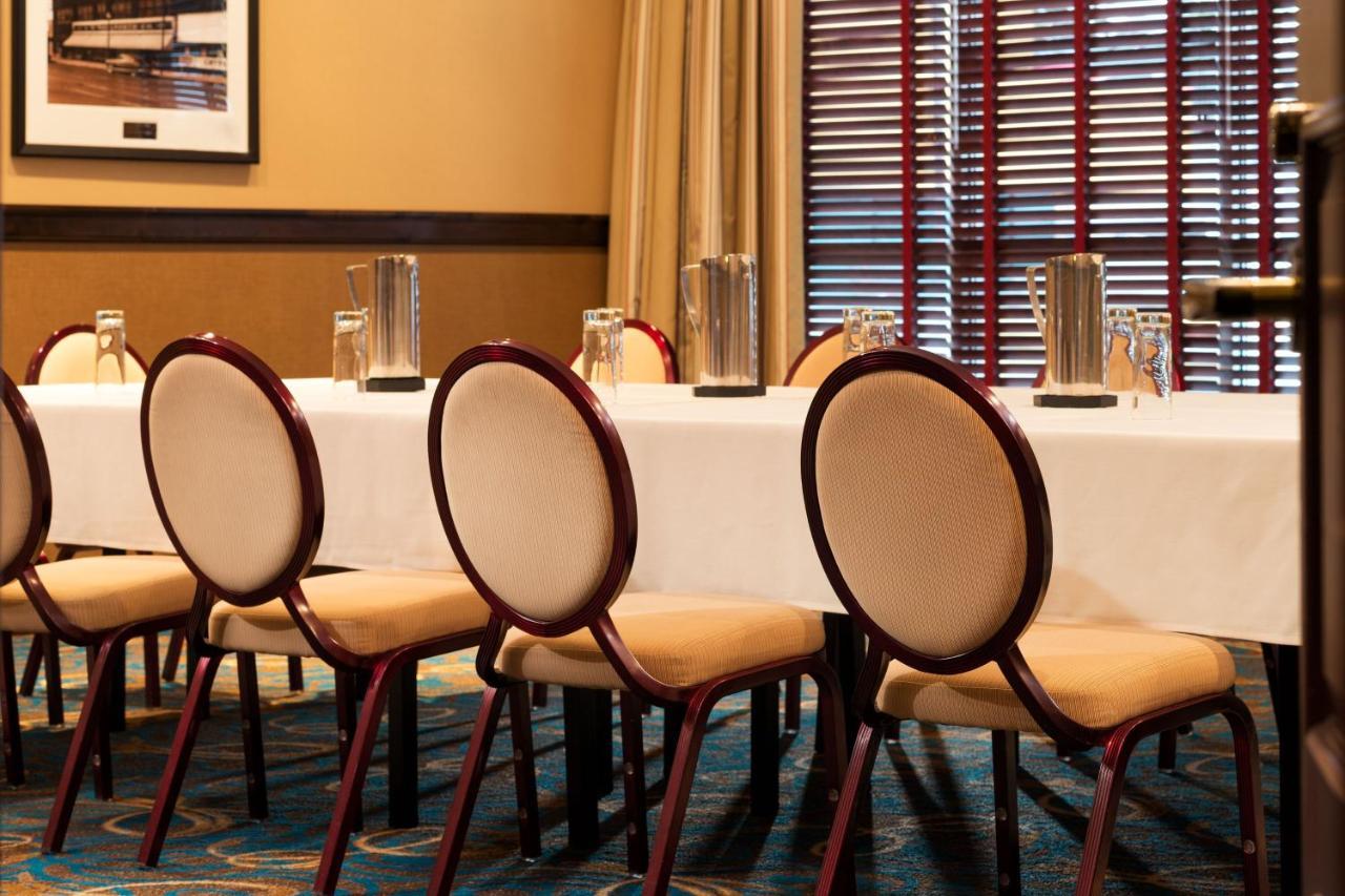 Sheraton Hotel Minneapolis Midtown Екстериор снимка